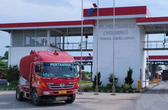  Pertamina Mulai Salurkan B30 dari Terminal BBM Balongan