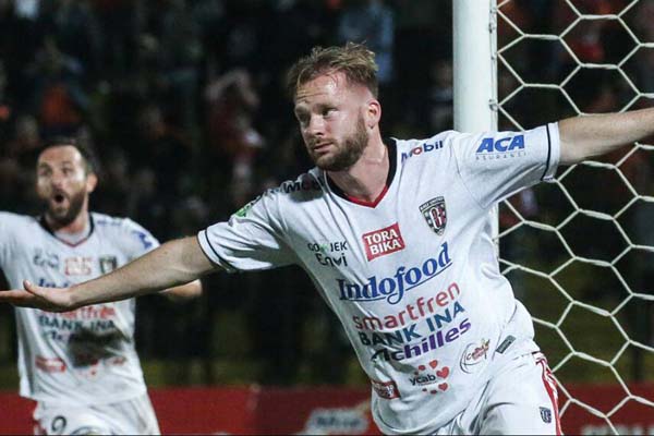  Bali United Pertahankan Penyerang Asal Belanda Melvin Platje