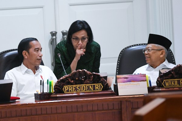  Presiden Jokowi Minta Draf Omnibus Law Rampung Pekan Depan