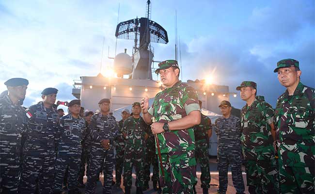  PANGKOGABWILHAN I TINJAU KESIAPAN KRI