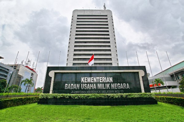  KABAR PASAR 8 JANUARI: Jokowi Berburu Investasi, Konsolidasi Operasi Jadi Tahap Awal Holding BUMN