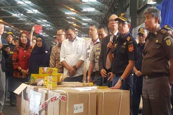  Bea Cukai Gagalkan Impor Bolpoin Tiruan dari China Senilai Rp1 Miliar
