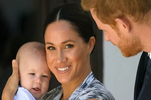  Ratu Elizabeth Kecewa Dengar Pengumuman Pangeran Harry-Meghan Markle
