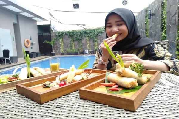  Pesonna Hotel Semarang Hadirkan Lumpia Pesonna dan Jus Sehat