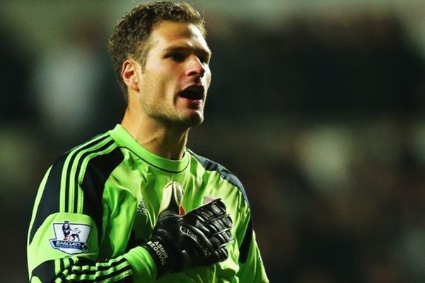  Asmir Begovic Jalani Tes Medis di Milan