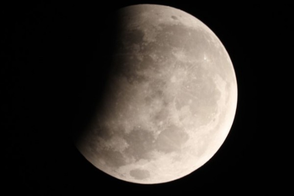  Wow, Miliarder Jepang ini Sedang Cari Pacar untuk Diajak Keliling Bulan