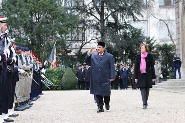  Prabowo Berkunjung ke Paris, Jalin Kerja Sama Alutsista dengan Prancis