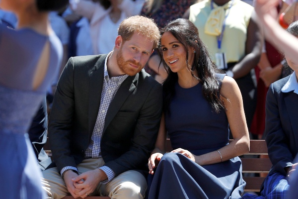  Ratu Elizabeth II Restui Keinginan Harry-Meghan Mundur dari Anggota Kerajaan