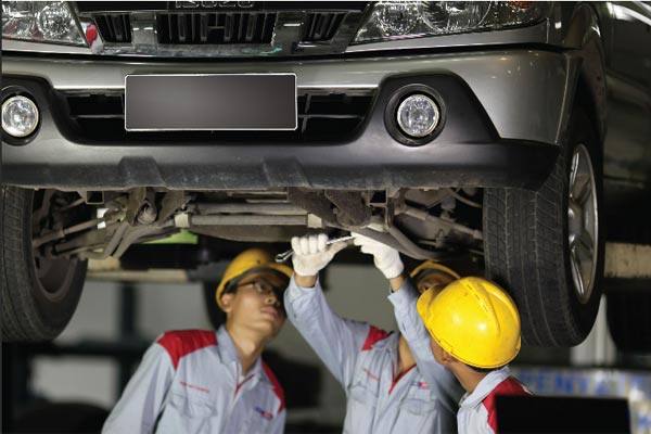  Bengkel Resmi Kebanjiran Order Servis Kendaraan Bekas Banjir