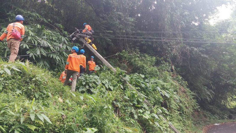  Banjir dan Tanah Longsor, Pemulihan Listrik di Bogor Capai 97 Persen