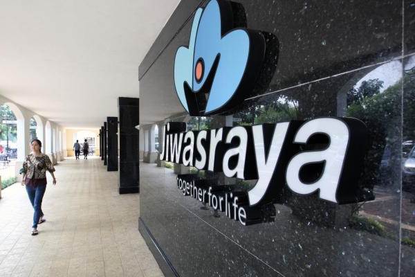  Korupsi Jiwasraya : Usai Diperiksa 8,5 Jam Dirut Sinar Mas Asset Management Bilang Sorry