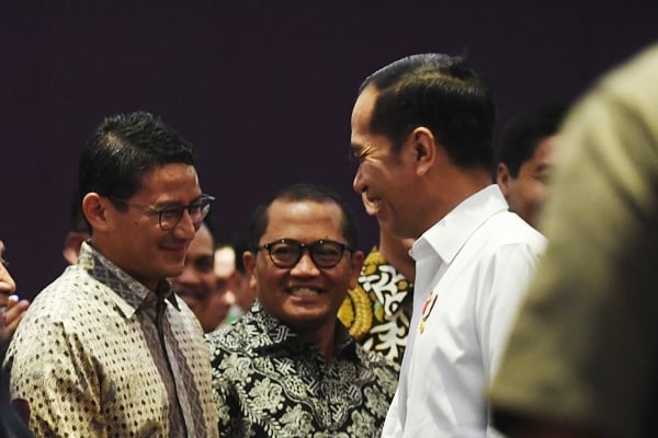  Saat Jokowi Menyapa Sandiaga Uno dan Bicara Capres 2024