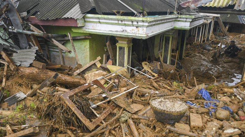  Emil Minta Bogor Hitung Rencana Relokasi Warga Terdampak Longsor