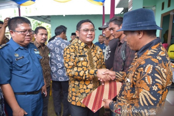  685 Nelayan Kabupaten Bekasi Terima Surat Tanda Kapal