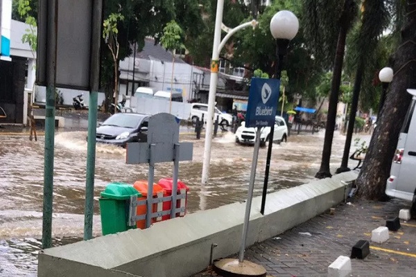  Cuaca Jakarta 20 Januari 2020, Hujan Disertai Angin Kencang