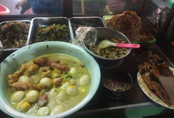 Berburu Kuliner Lezat di Lantai 2 Pasar Beringharjo, sudah Melegenda Tiga Generasi