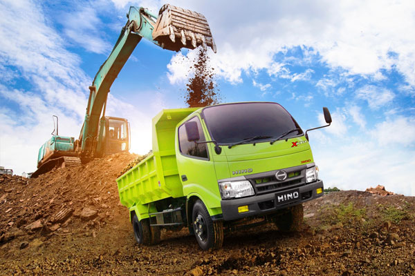  Hino Prediksi Pasar Kendaraan Komersial Bergerak Moderat