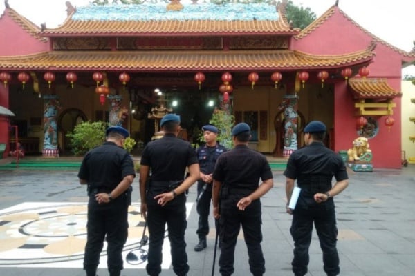  Polda Banten Sterilisasi Vihara Jelang Imlek