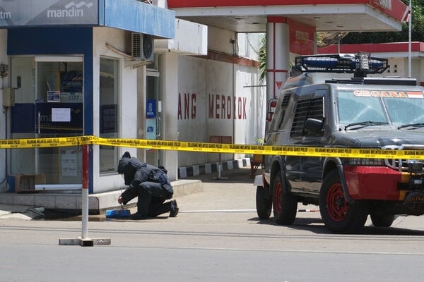  Polres Kota Pekalongan Melacak Peletak Bom di ATM