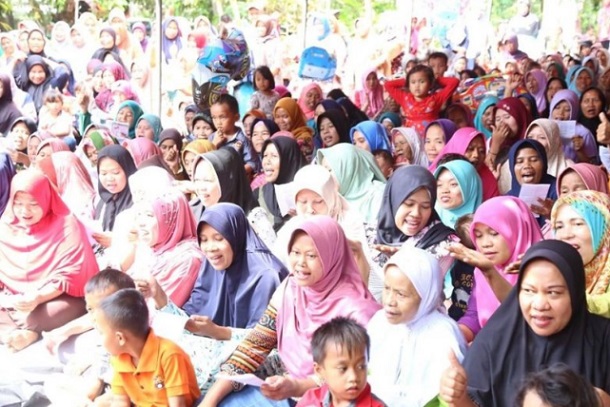  Pemkab Pandeglang Salurkan Dana Program Keluarga Harapan