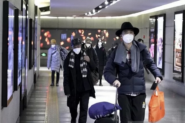  Virus Corona: Naikkan Harga Masker, Apotek di China Didenda