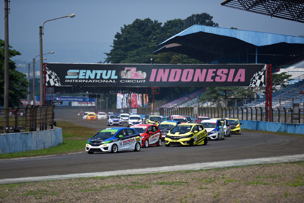  Honda Kembangkan Program Servis Quick Maintenance