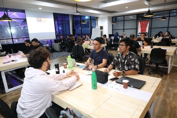  Sharing Bisnis di Pembukaan Hetero Space Semarang Diminati Milenial