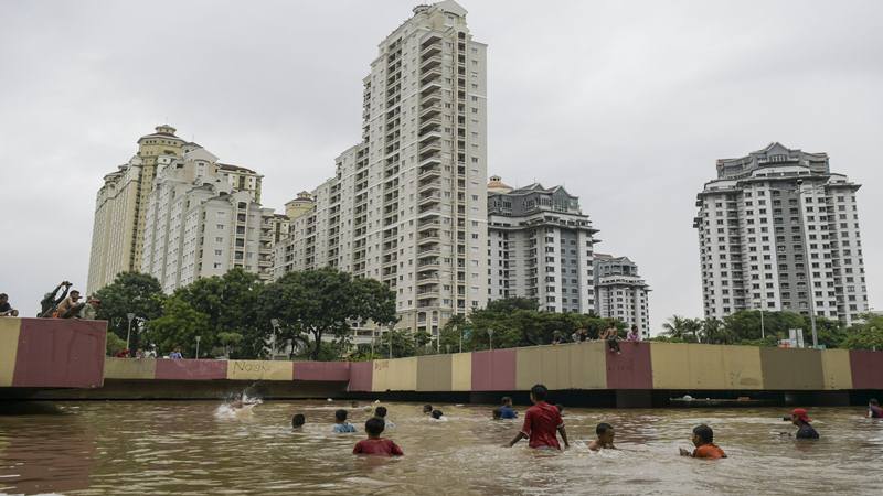  Underpass Kemayoran Masih Banjir, 10 Pompa Air Dioperasikan Sedot Genangan