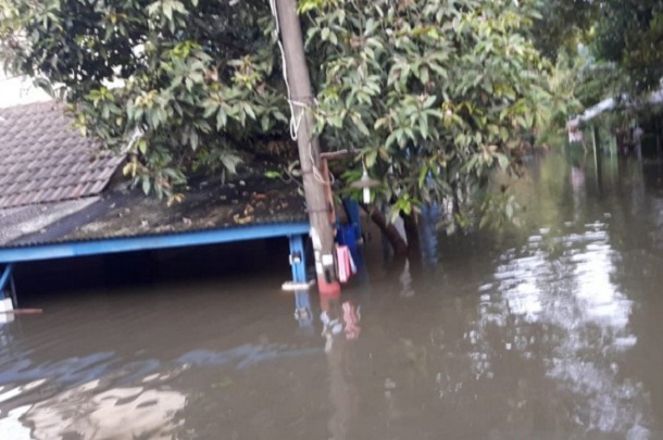  Banjir di Periuk Tangerang Semakin Tinggi