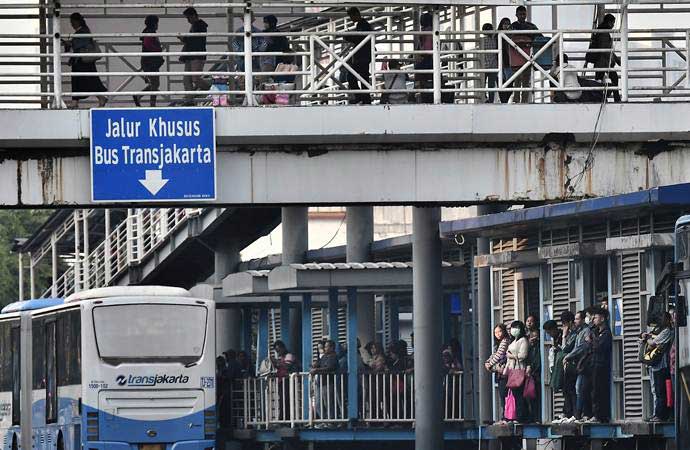  Transjakarta Pecahkan Rekor 1 Juta Penumpang Sehari