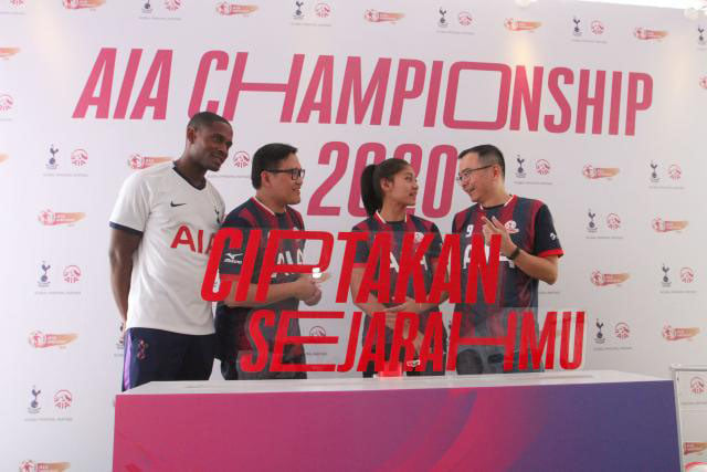  KOMPETISI SEPAKBOLA AIA CHAMPIONSHIP