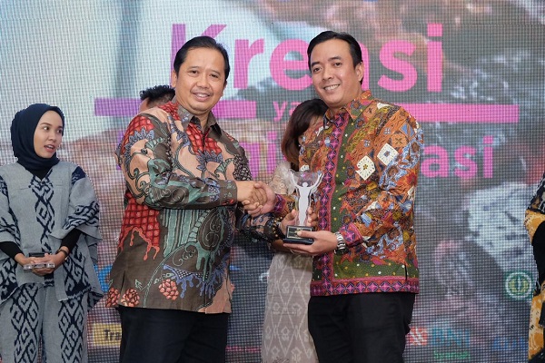  Majalah Internal Pupuk Kaltim Active Meraih Gold Winner InMA 2020