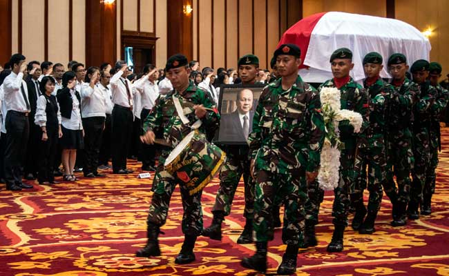  SERAH TERIMA JENAZAH JB SUMARLIN KEPADA PEMERINTAH