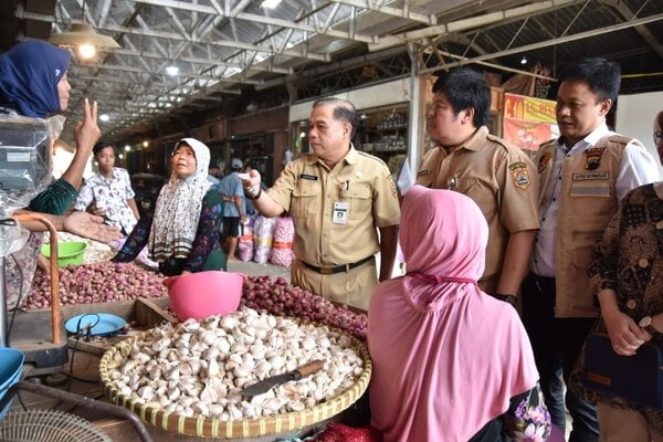  Harga Bawang Putih di Semarang Mulai Turun