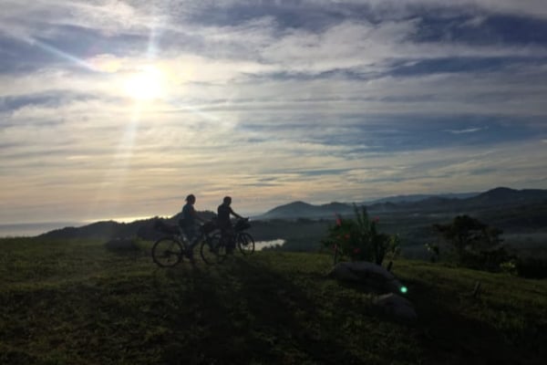  WISATA MANADO: Simore Peak Sajikan Pemandangan Gunung dan Laut