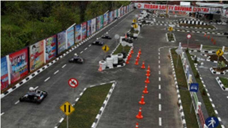  Kapolri Resmikan Indonesia Safety Driving Center Serpong