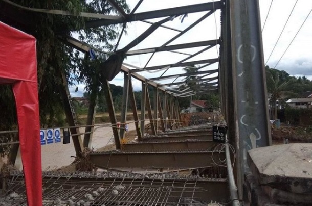 Kementerian PUPR merealisasikan pembangunan jembatan Sajira yang menghubungkan antarkecamatan di Kabupaten Lebak pasca-bencana banjir bandang dan longsor yang menerjang 1 Januari 2020./Antara