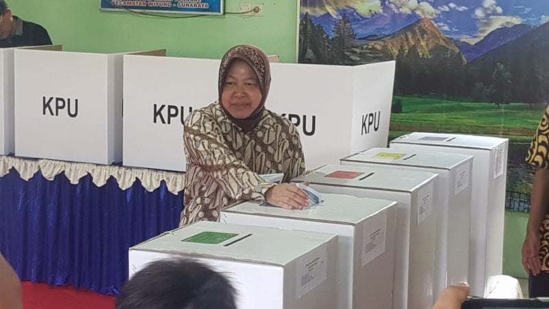  Tri Rismaharini Persilakan Namanya Dijual pada Kampanye