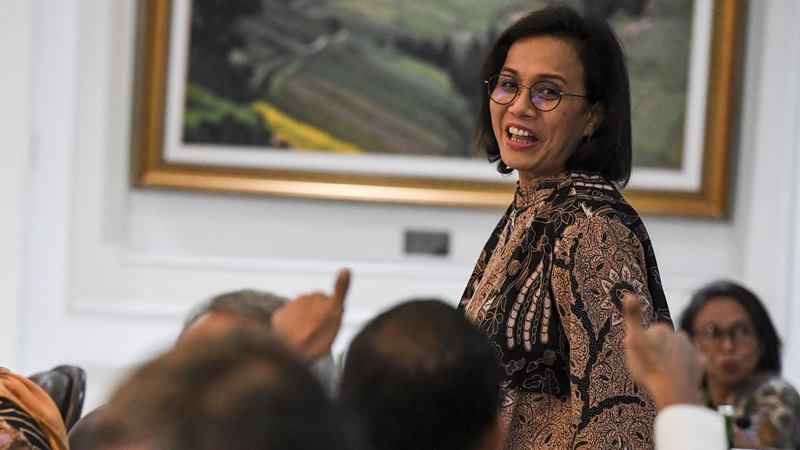  Sri Mulyani Janji Kendaraan Umum Bebas Cukai Emisi