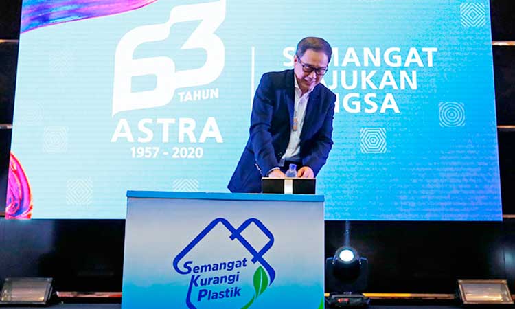  KAMPANYE ASTRA KURANGI SAMPAH PLASTIK