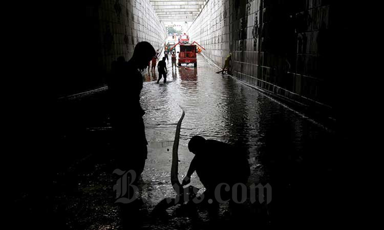  UNDERPASS MATRAMAN TERENDAM BANJIR