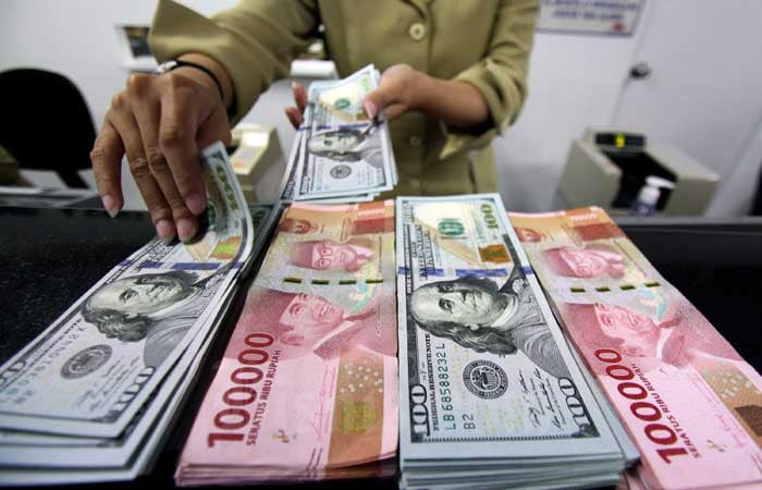  Kurs Tengah BI Melemah 86 Poin, Rupiah Terloyo di Asia