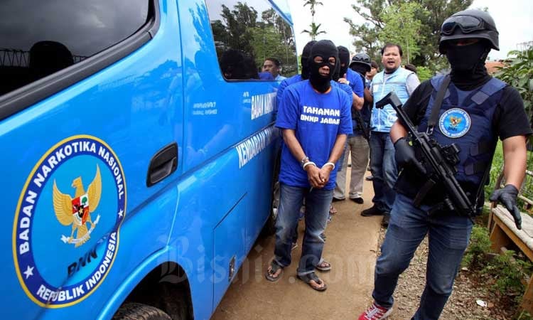  GELAR PERKARA PABRIK NARKOBA DI BANDUNG