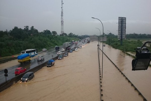  Lokasi Titik Genangan Banjir di Tol Jakarta-Cikampek