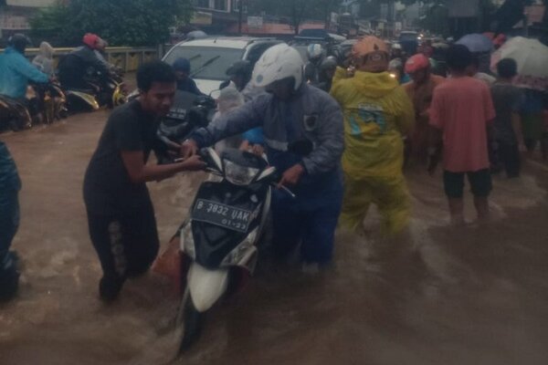  30 Ruas Jalan di Jakarta Timur Kebanjiran