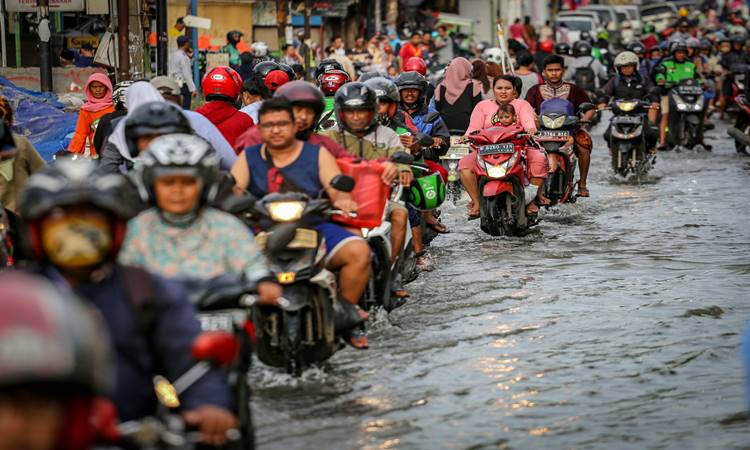  Fakta - Fakta Banjir Jakarta 25 Februari: 2 Tewas, AEON Digeruduk Massa