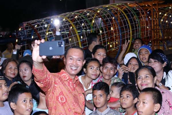  Wah, Palembang juga Punya Jembatan Gembok Cinta!