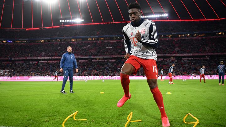  Nama Alphonso Davies Mencuat Usai Obrak-abrik Pertahanan Chelsea