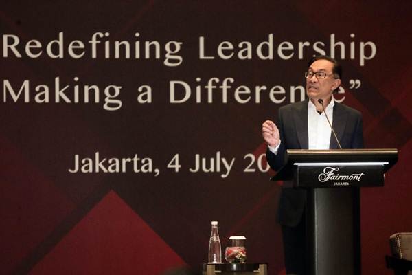 Mantan Wakil Perdana Menteri Malaysia Anwar Ibrahim saat berbicara dalam The Executive Center for Global Leadership (ECGL) Leadership Forum di Jakarta, Rabu (4/7/2018)./JIBI-Felix Jody Kinarwan