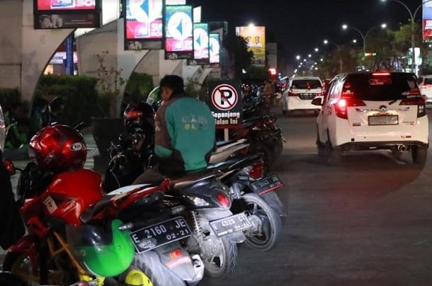  Warga Cirebon Keluhkan Pengendara Ojol di Jalan Dr Cipto Mangunkusumo